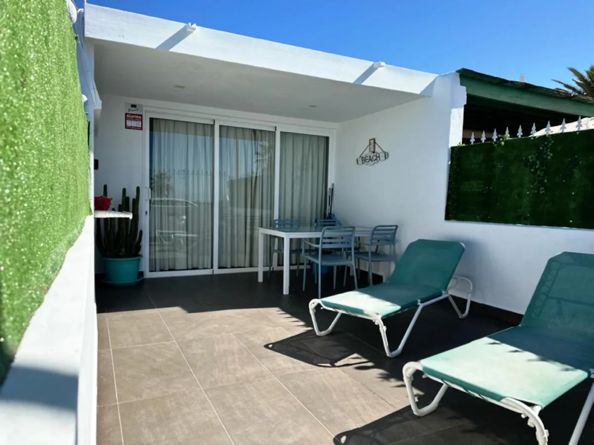 Apartamento Playa Chica, Vistas Al Mar Lanzarote بويرتو ذيل كارمين 0*,  إسبانيا